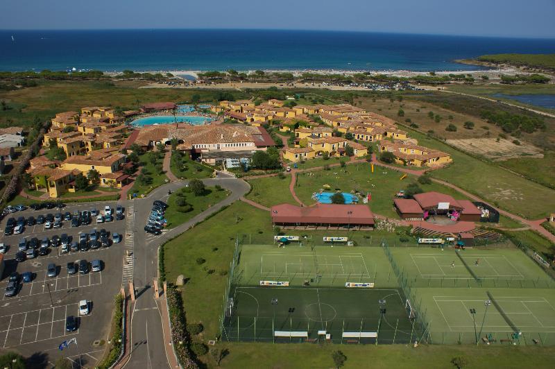 Valtur Baia Dei Pini Hotel Budoni Exterior photo